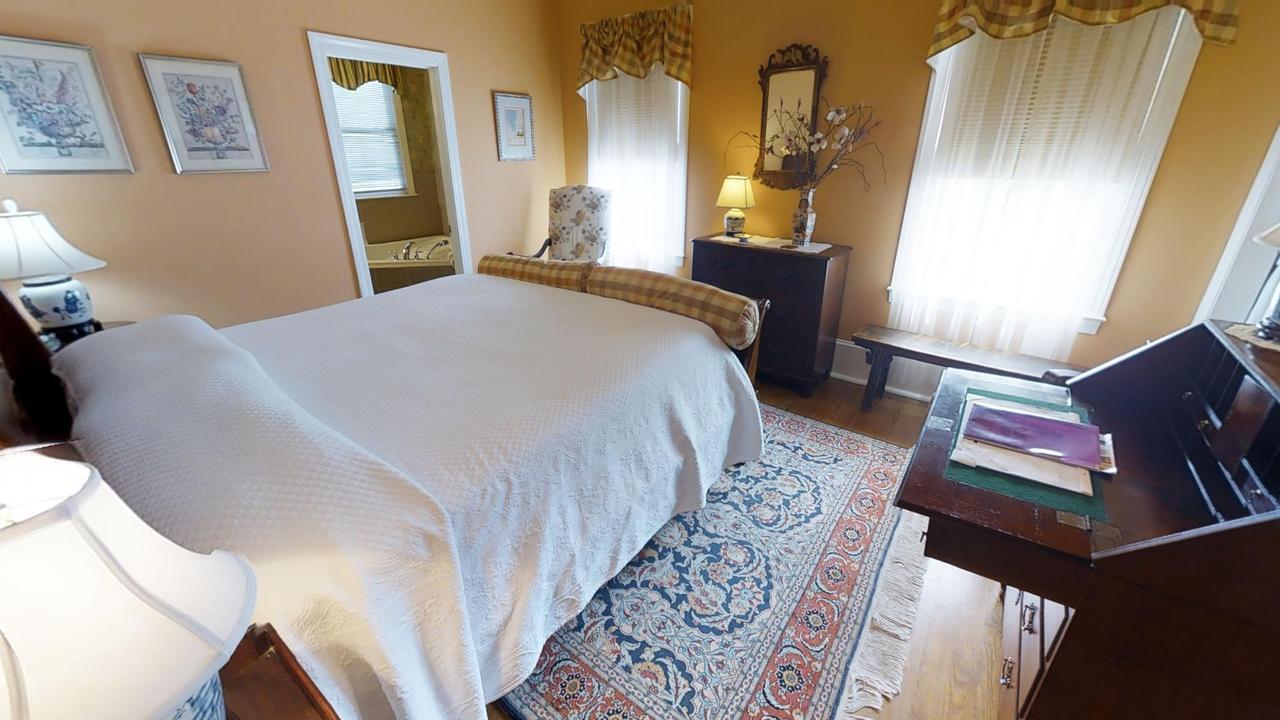 Hanna House Bed & Breakfast Нью-Берн Экстерьер фото